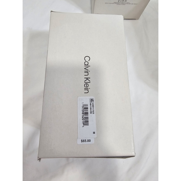 Calvin Klein 3 Slim Short Sleeve V-necks - Picture 2 of 5